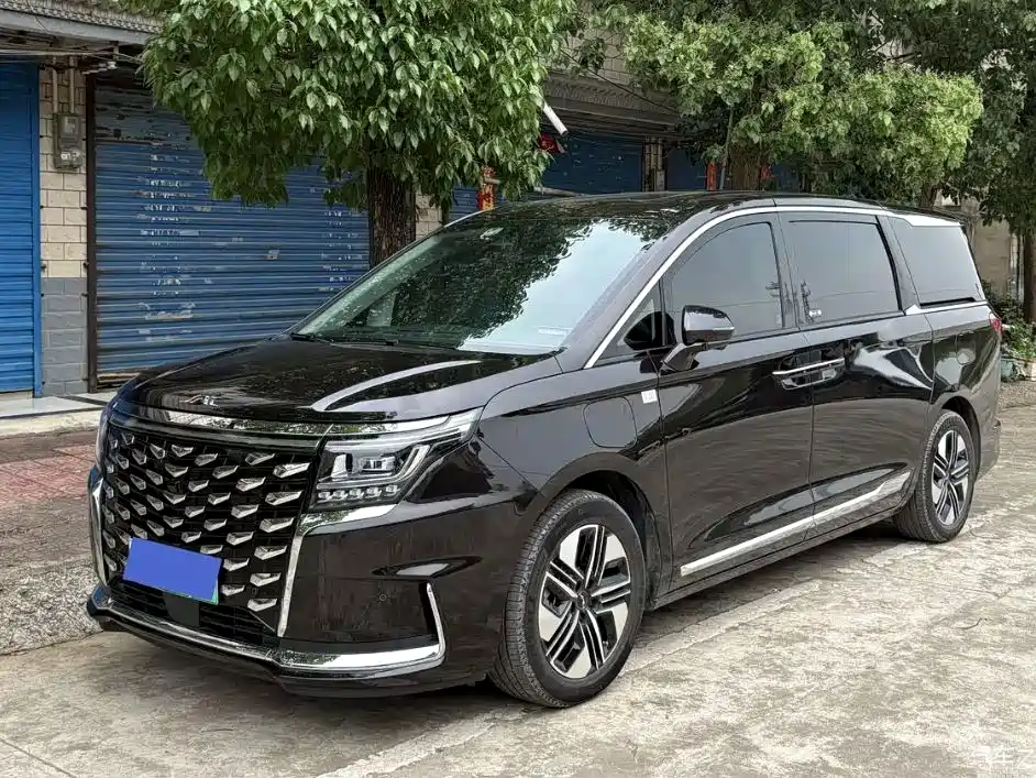 JAC Ruifeng RF8 PHEV 2024
