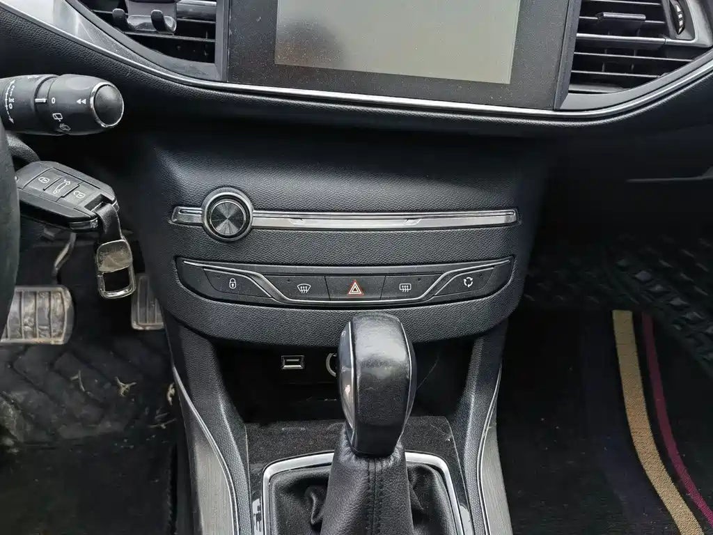 Peugeot 308S 2015 — фото 8