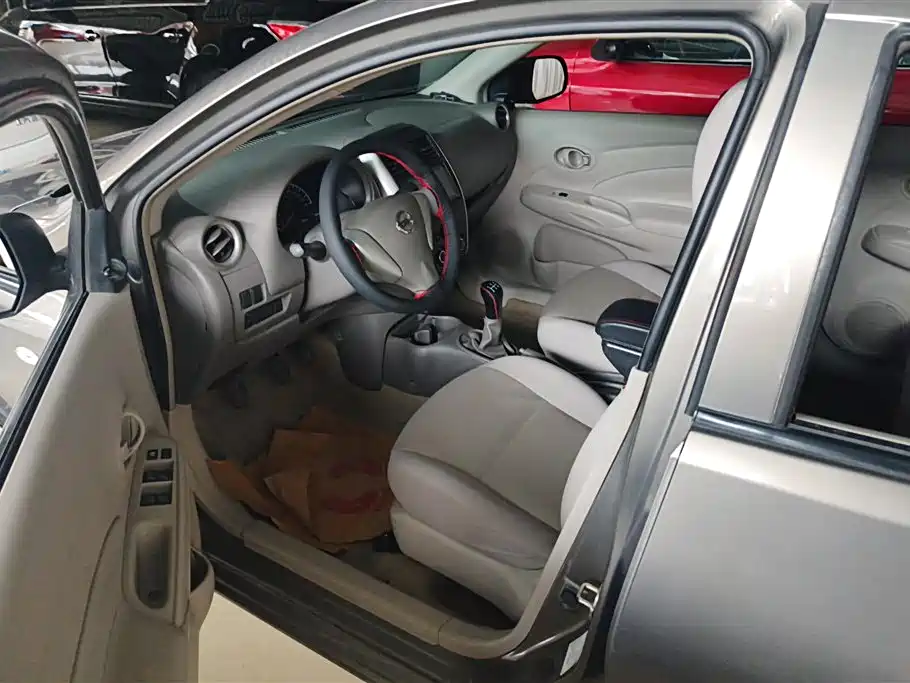 Nissan Sunny 2015 — фото 9