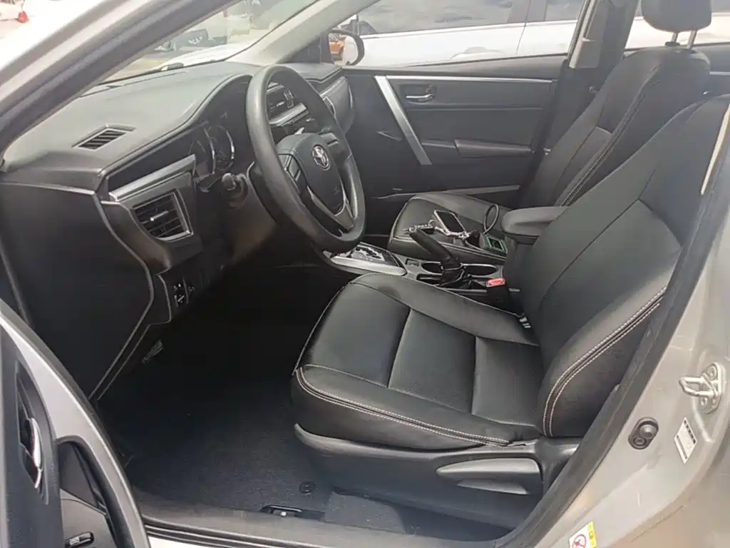 Toyota Corolla 2015 — фото 15