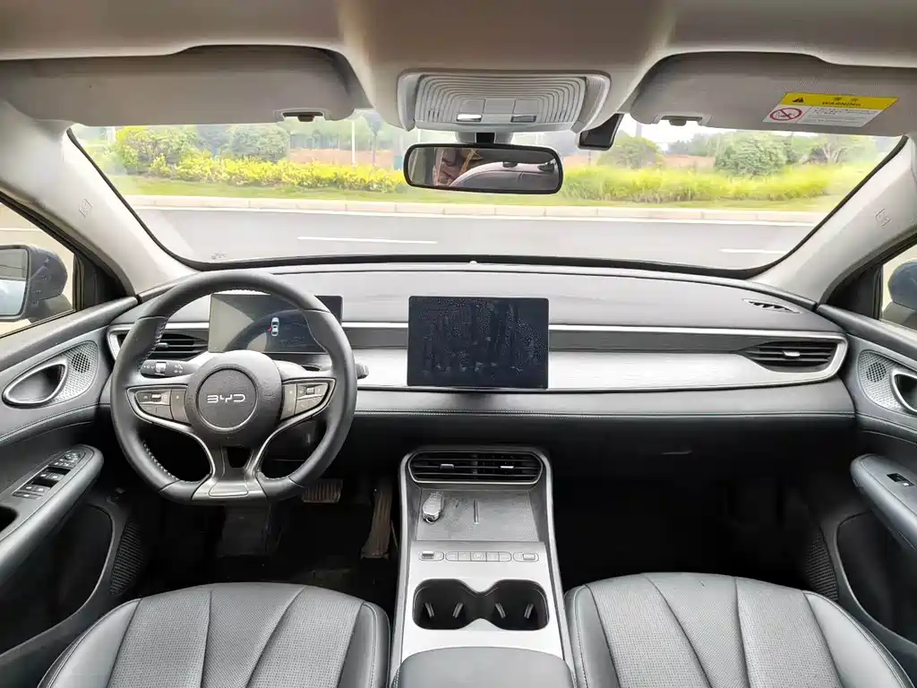BYD Seal 05 DM-i 2025 — фото 4