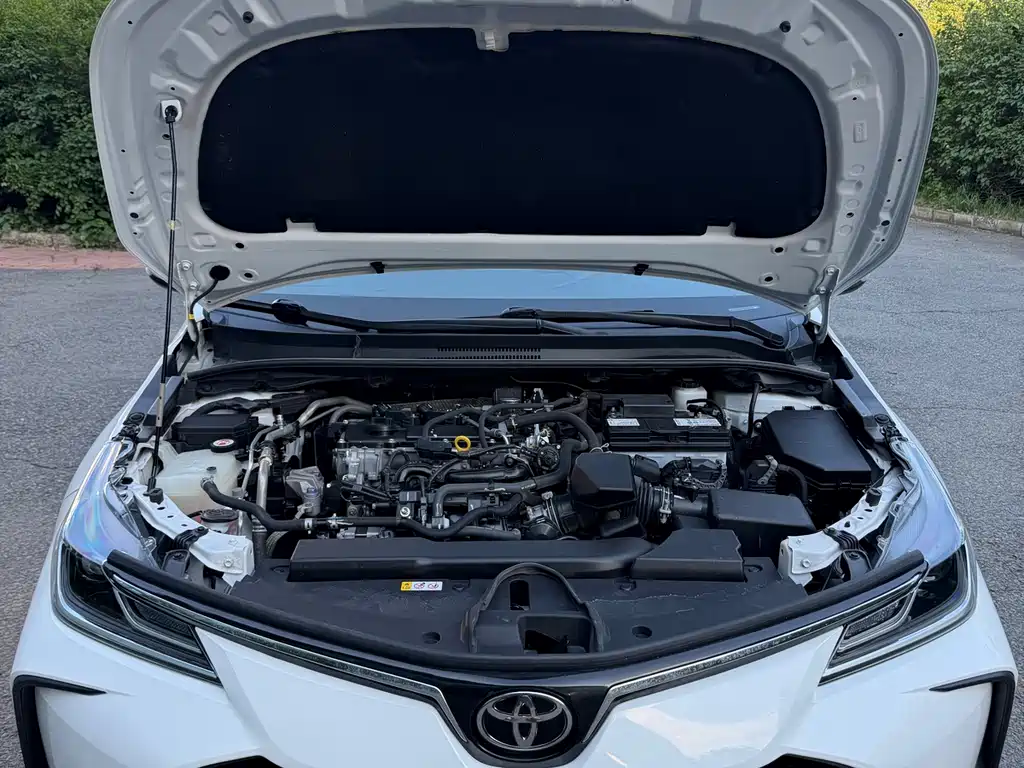 Toyota Corolla 2023 — фото 10