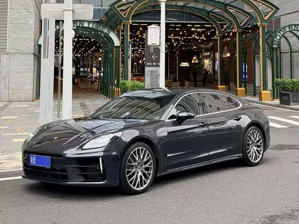 Porsche Panamera 2024