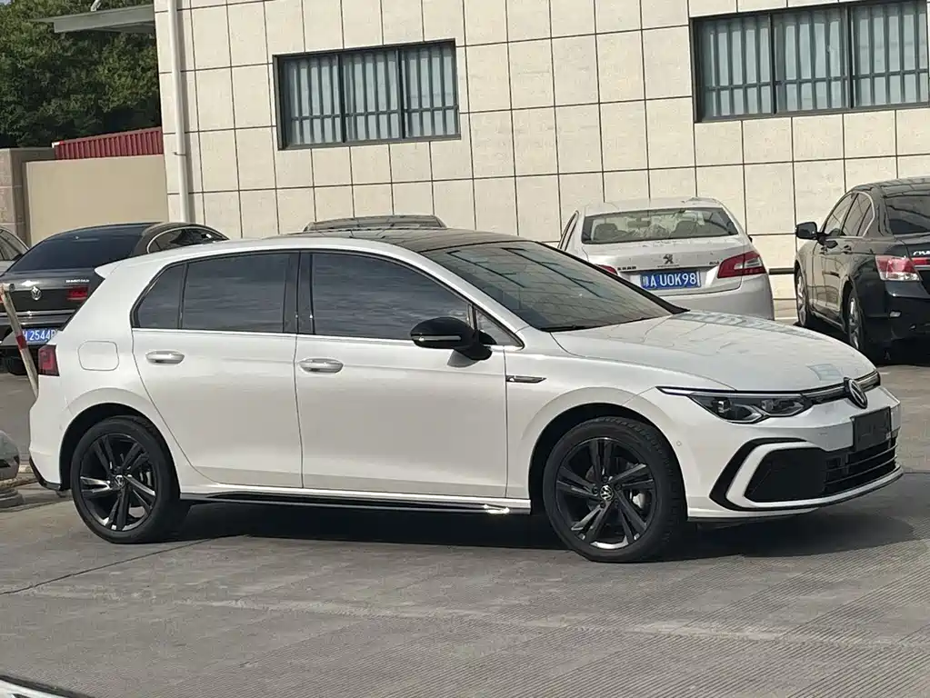 Volkswagen Golf 2022