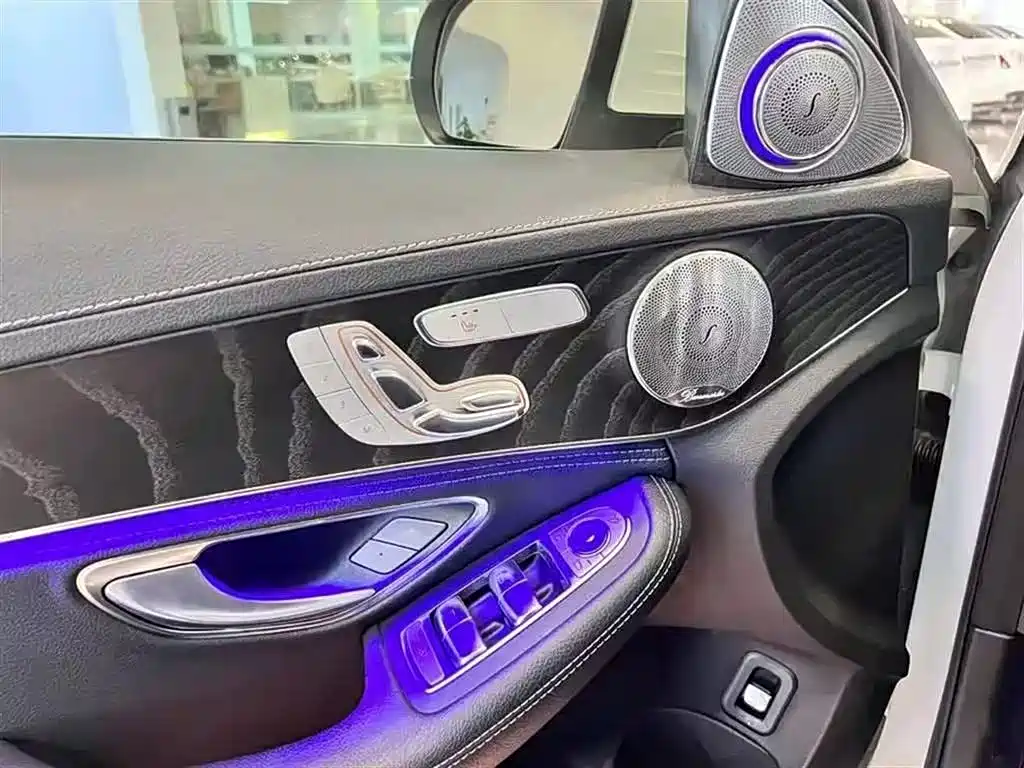 Mercedes-Benz C-Class 2019