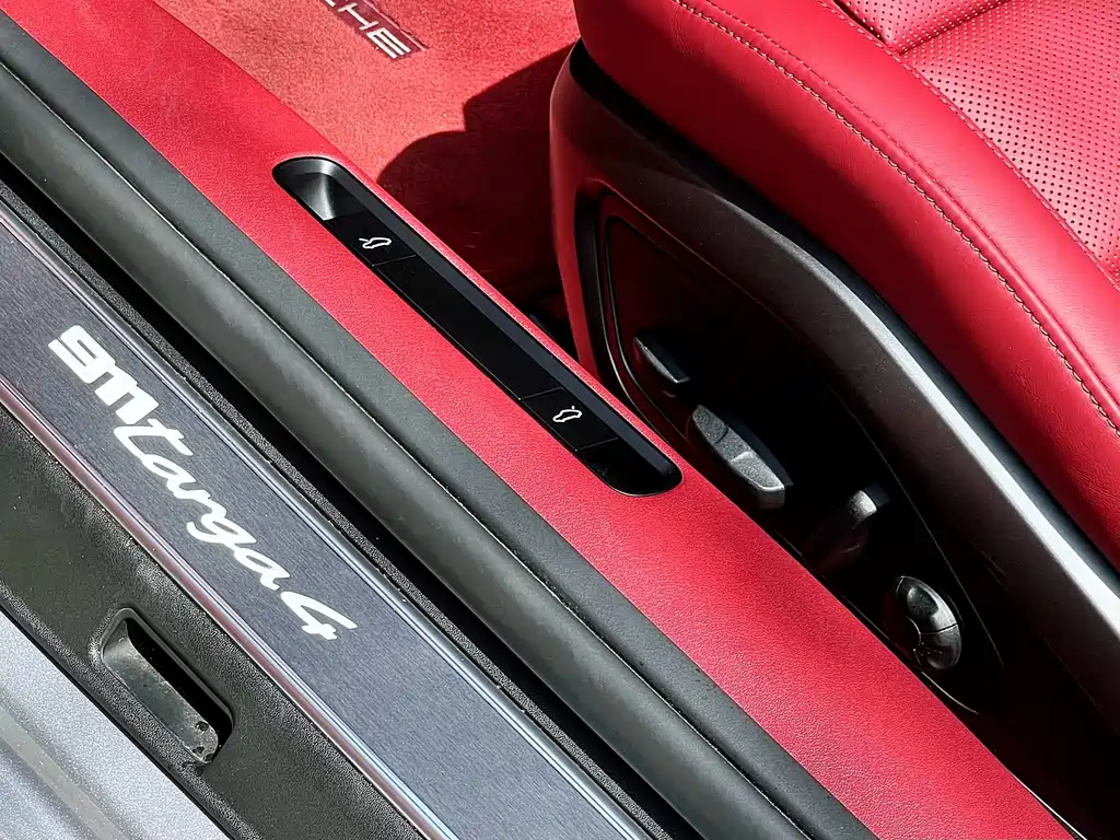 Porsche 911 2023 — фото 16