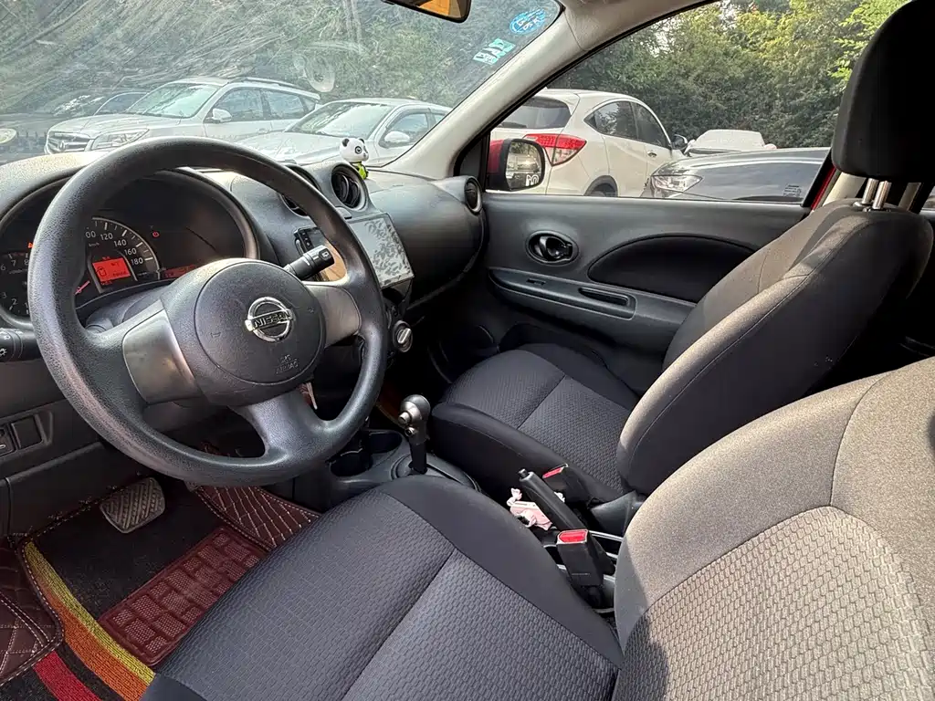 Nissan March 2011