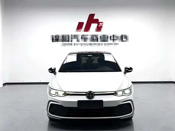 Volkswagen Golf 2024