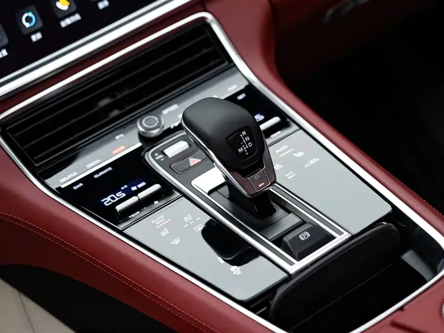 Porsche Panamera 2023 — фото 16