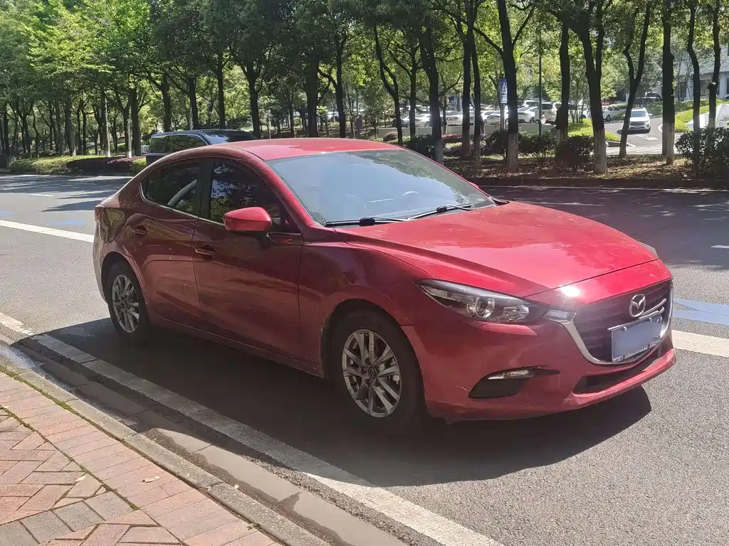 Mazda 3 Axela 2019 — фото 3