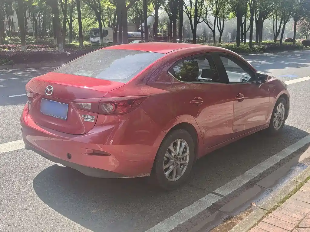Mazda 3 Axela 2019 — фото 7