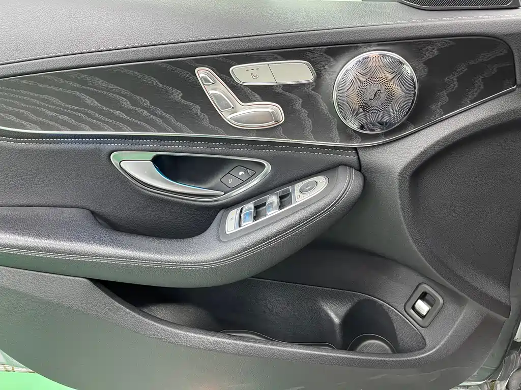 Mercedes-Benz C-Class 2016 — фото 18