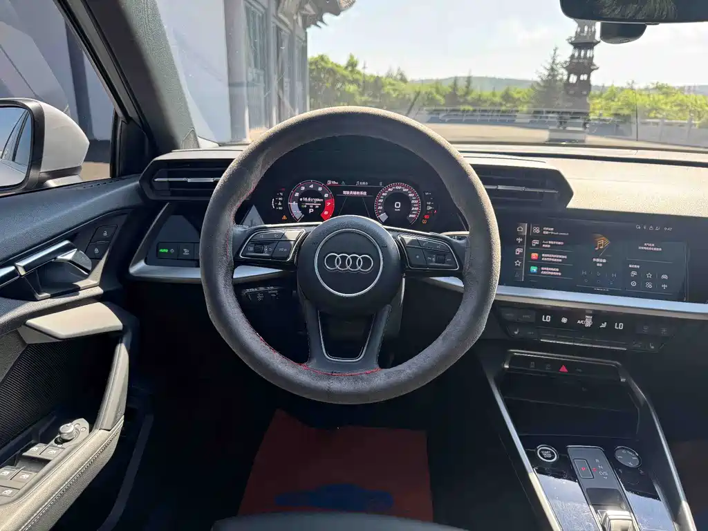 Audi A3 2022 — фото 16