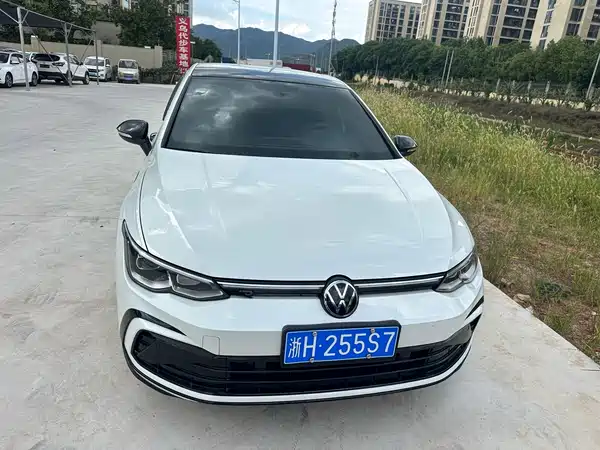 Volkswagen Golf 2023