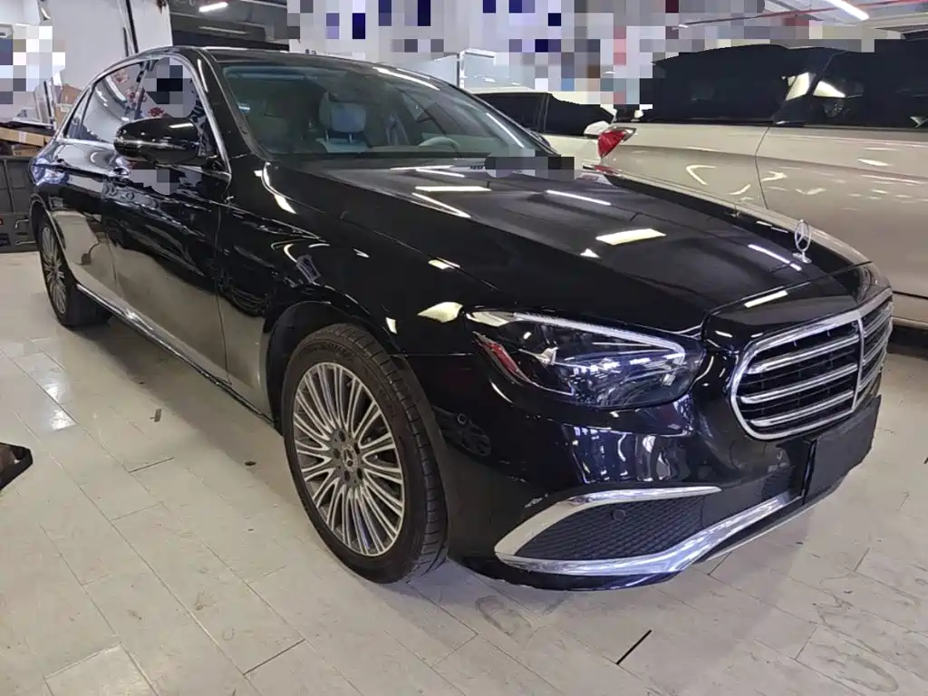 Mercedes-Benz E-Class 2022