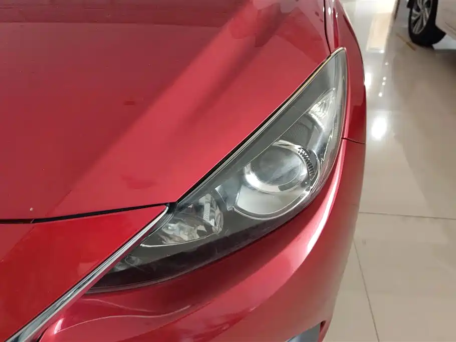 Mazda 3 Axela 2015 — фото 5