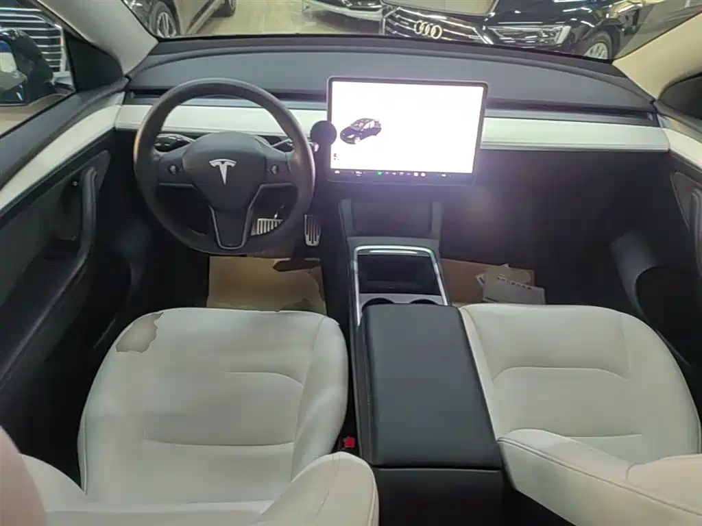 Tesla Model Y 2021 — фото 10