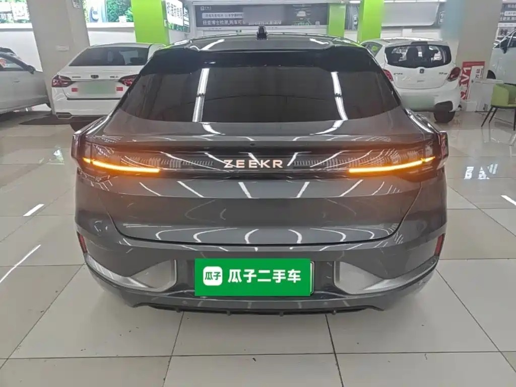 Zeekr 001 2022