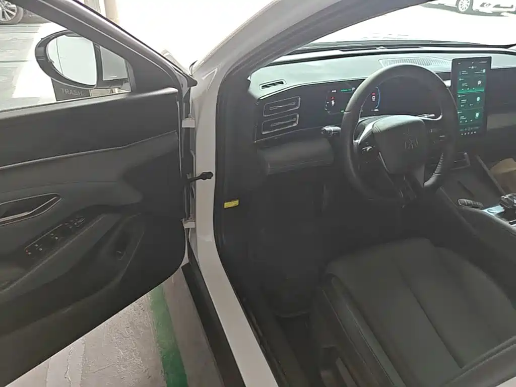 BYD Qin L 2025 — фото 16