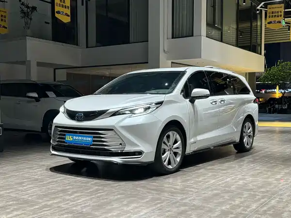 Toyota Sienna 2024
