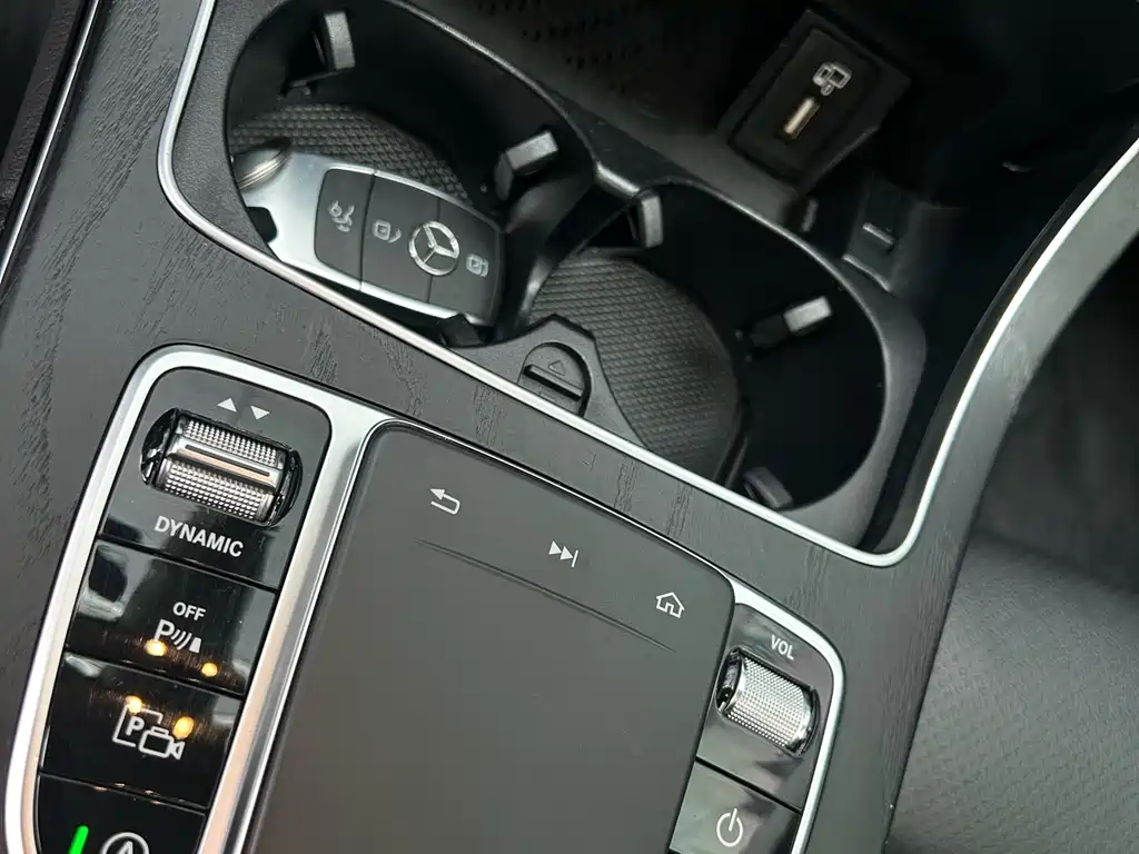 Mercedes-Benz C-Class 2020 — фото 11