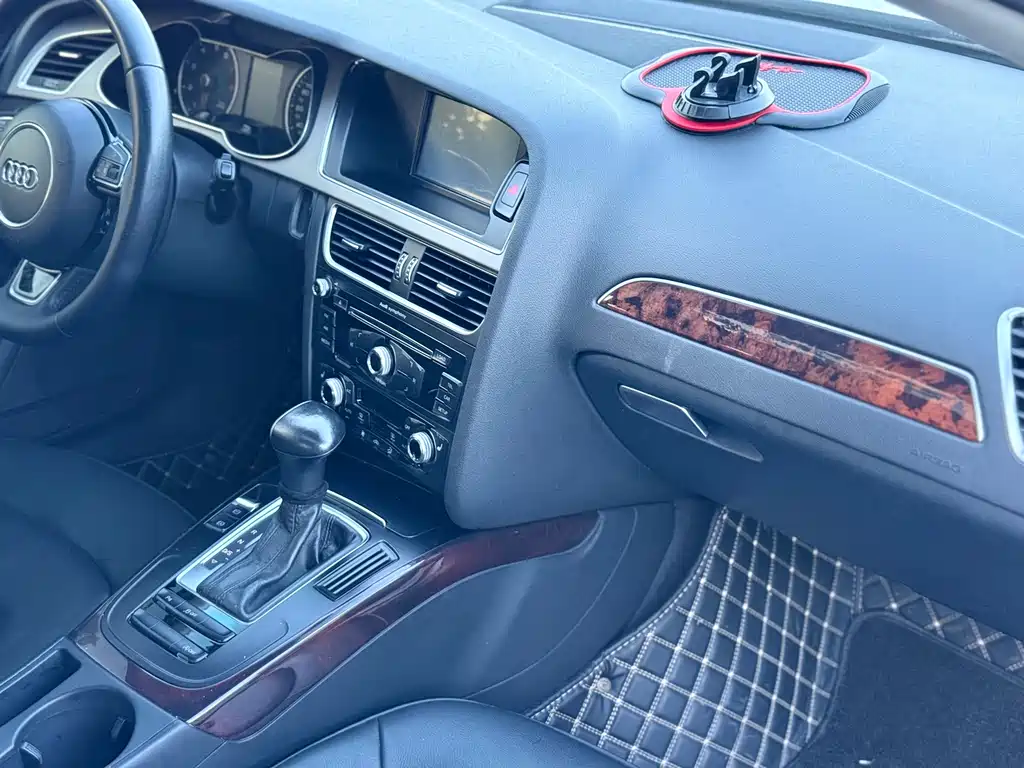Audi A4L 2015 — фото 10