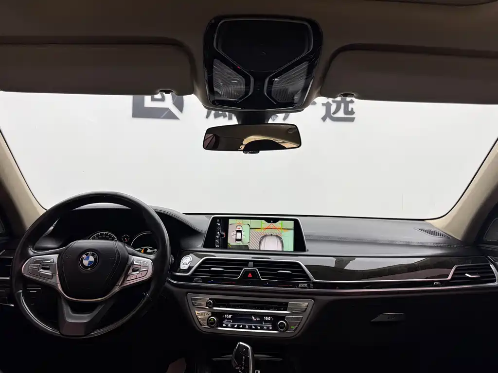 BMW 7 Series 2018 — фото 7