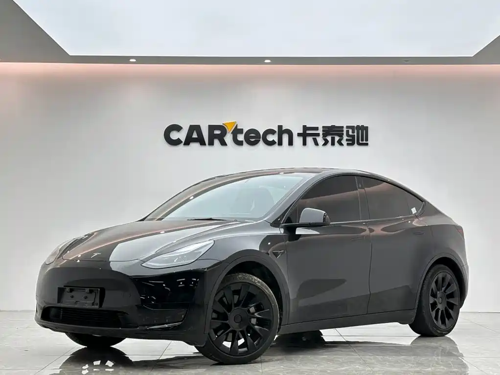 Tesla Model Y 2023 — фото 1