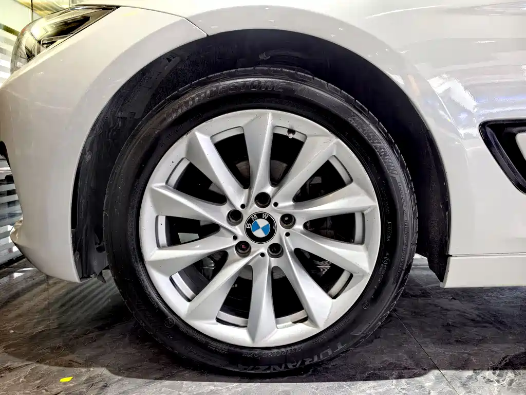 BMW 3 Series GT 2018 — фото 7