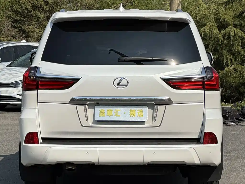 Lexus LX 2020 — фото 12