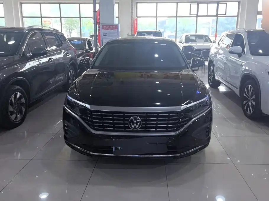 Volkswagen Passat 2023