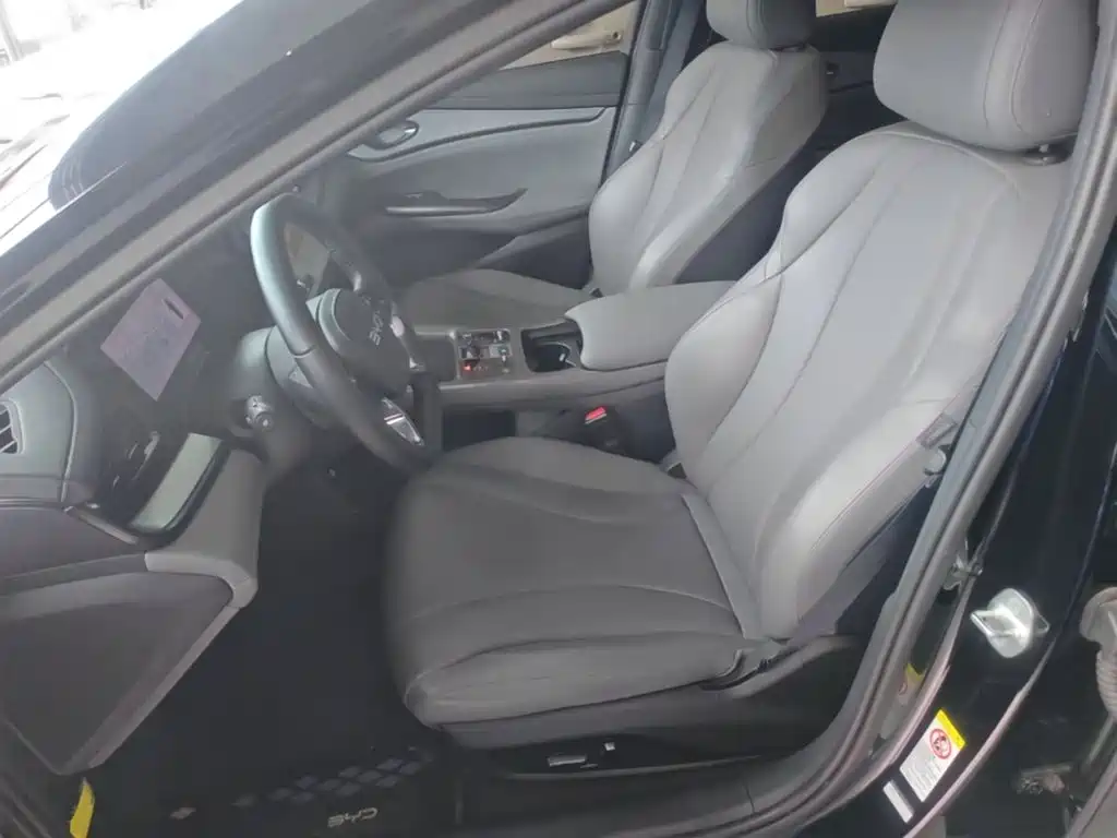 BYD Seal 07 DM-i 2025 — фото 15