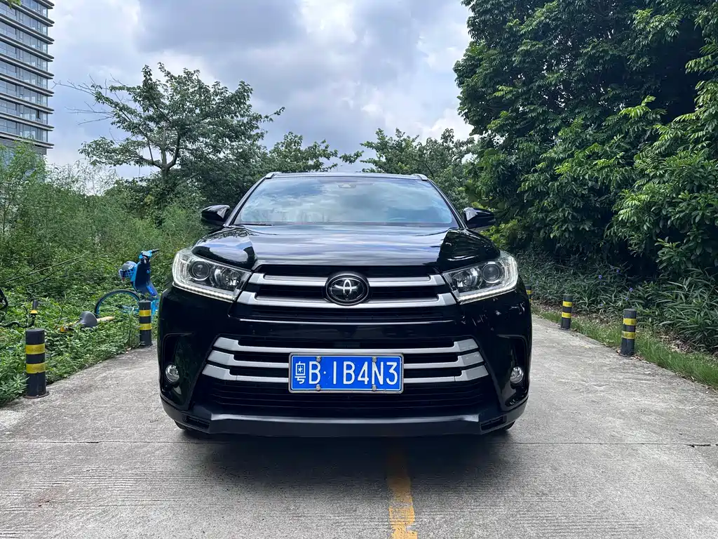 Toyota Highlander 2018 — фото 3