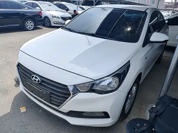 Hyundai Verna 2016