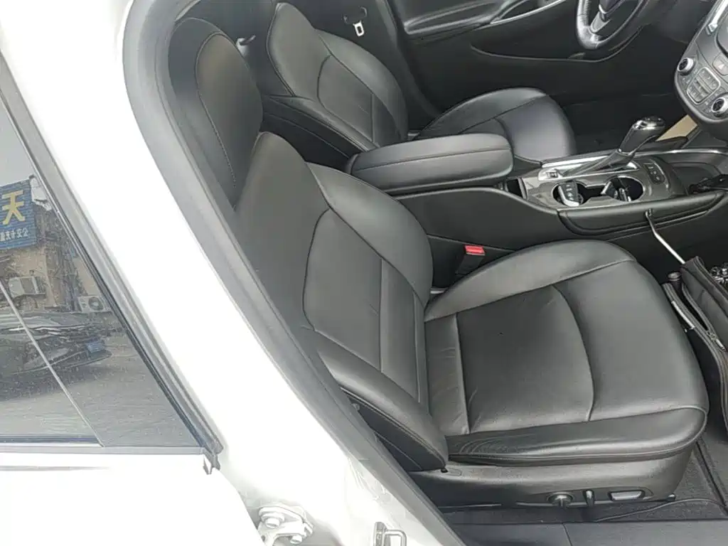 Chevrolet Malibu XL 2018 — фото 25