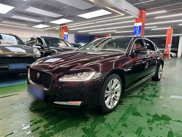 Jaguar XFL 2018