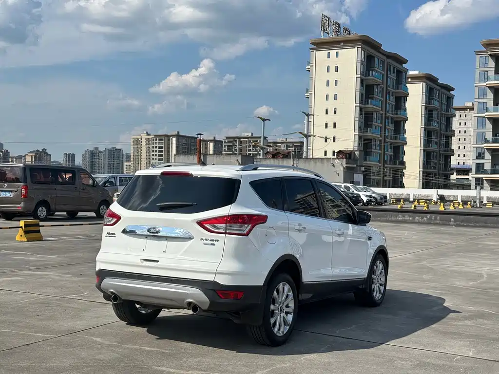 Ford Kuga 2015 — фото 5