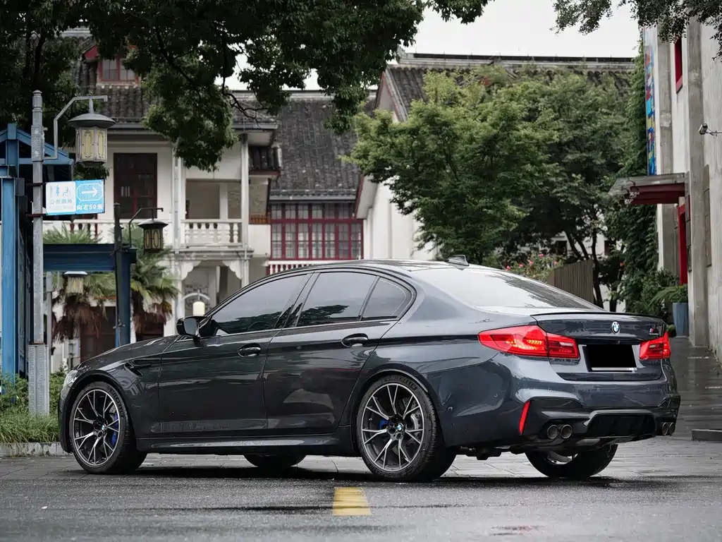 BMW M5 2020 — фото 4