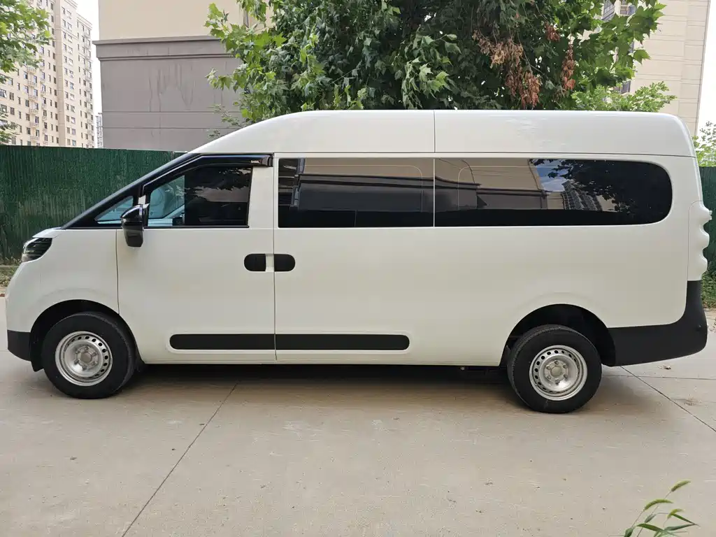Maxus 大拿V1L 2026款 增程 多功能版长轴高顶 标准型7座 2026