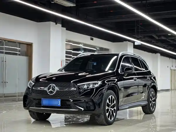 Mercedes-Benz GLC 2023