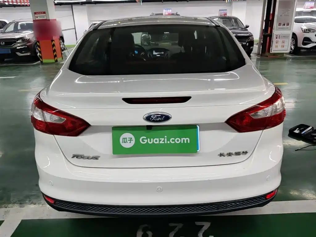 Ford Focus 2015 — фото 6
