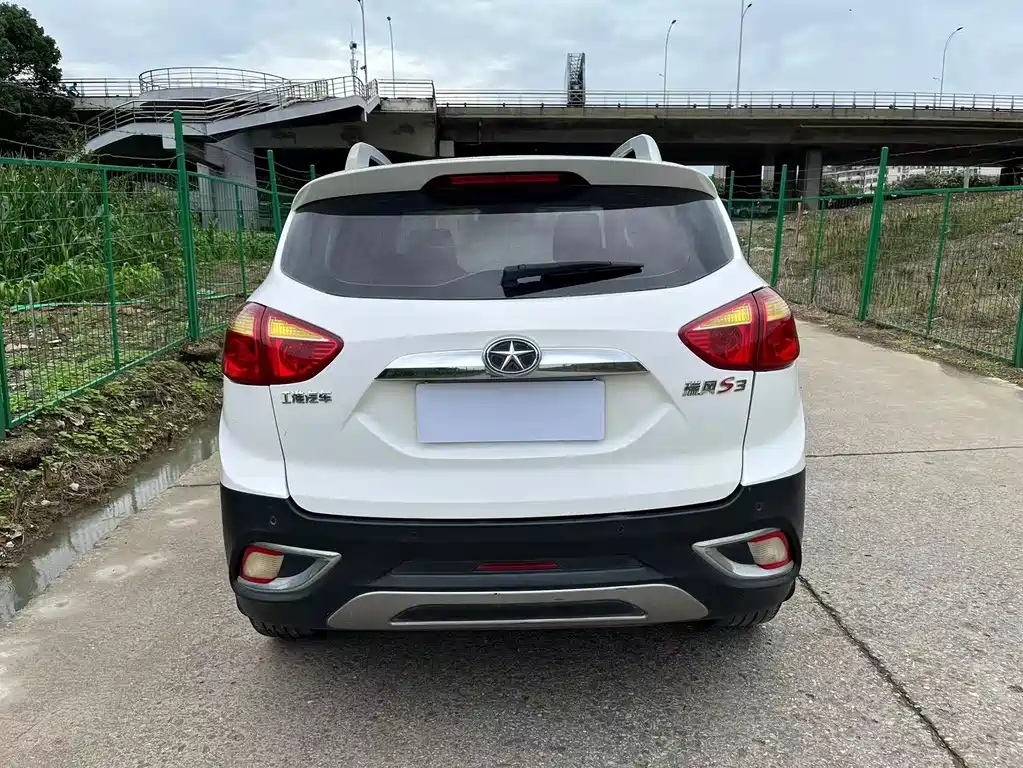JAC Refine S3 2015