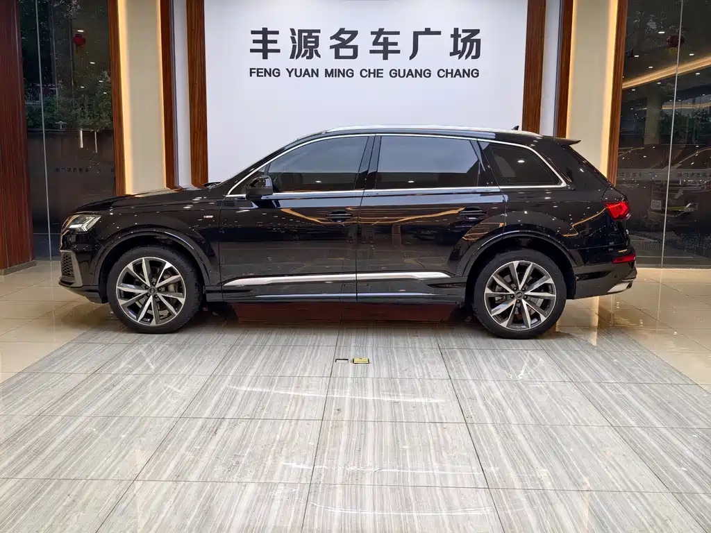 Audi Q7 2023 — фото 26