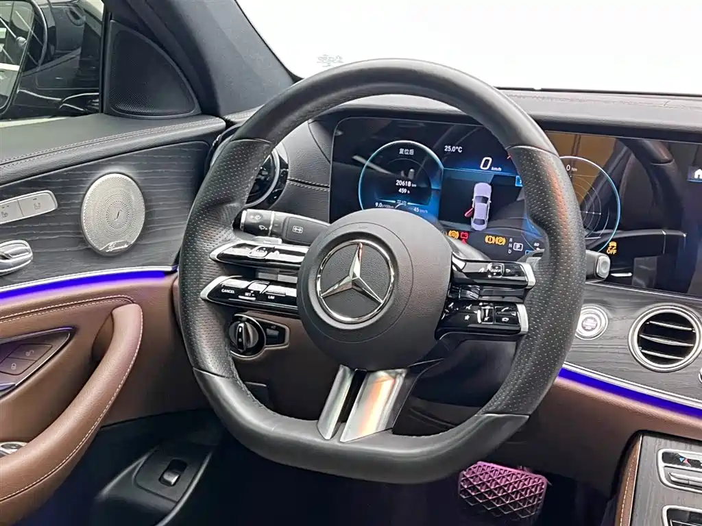 Mercedes-Benz E-Class 2021 — фото 21