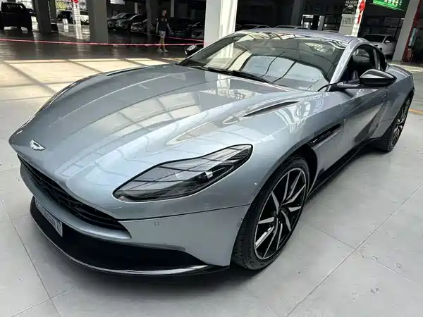 Aston Martin DB11 2019
