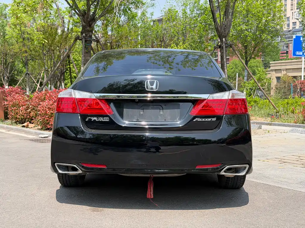 Honda Accord 2015 — фото 18