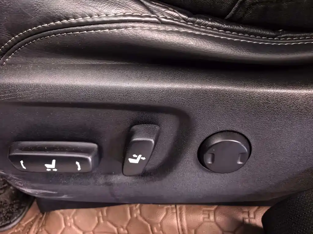 Toyota Prado 2015 — фото 20