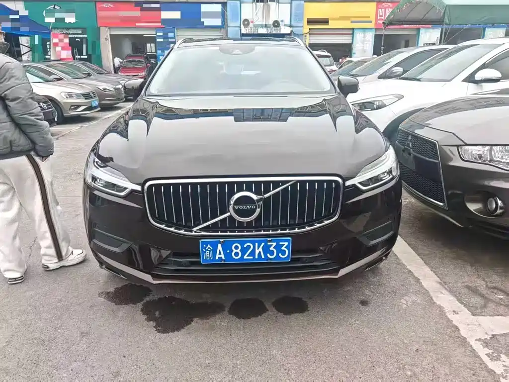 Volvo XC60 2018 — фото 1