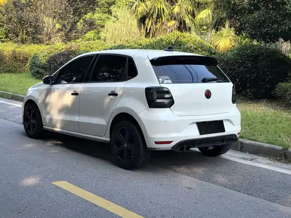 Volkswagen Polo 2015