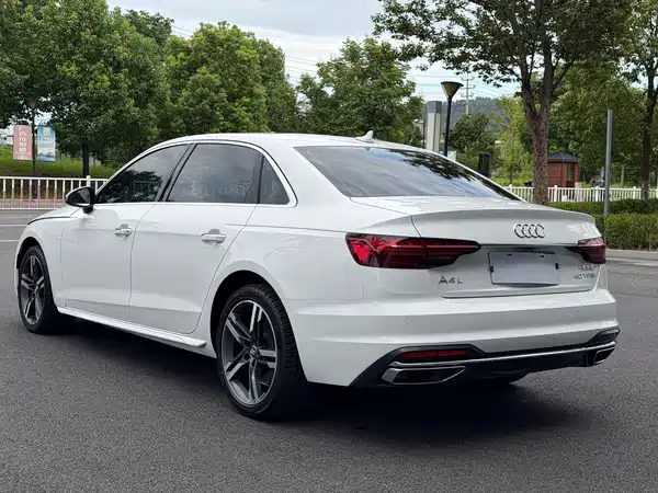 Audi A4L 2020
